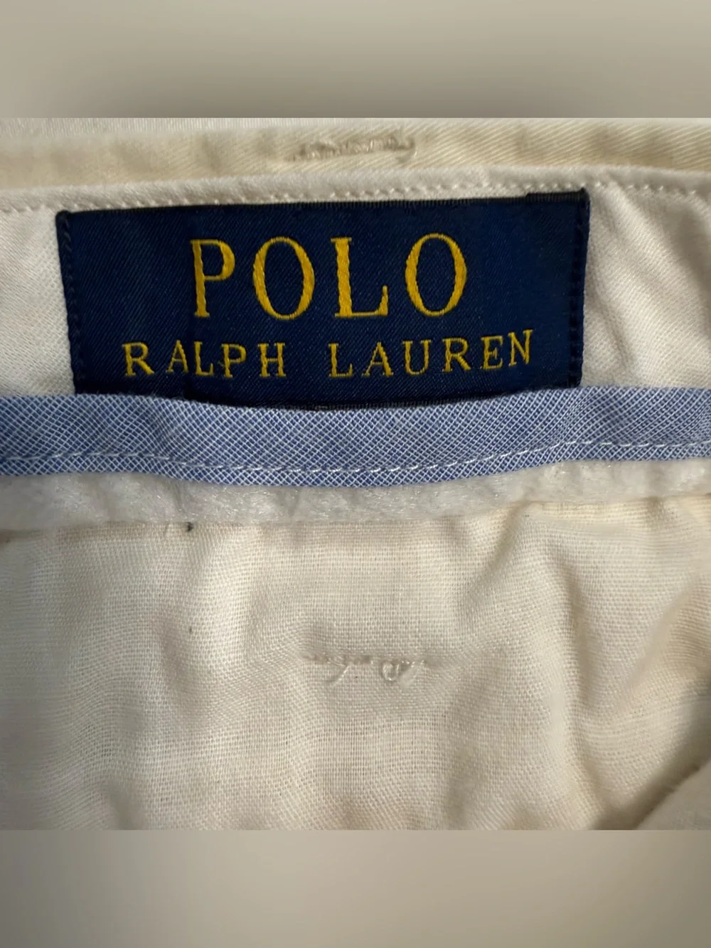 Ralph Lauren Men's Classic Fit Stretch Chino Shorts in Cream Color. Size 34
